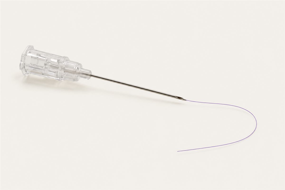 Smooth mono thread on a fine needle